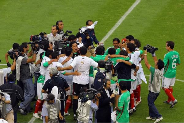 México clasificó con buenos números a Sudáfrica Mexico-consiguio-su-pase-al-mundial