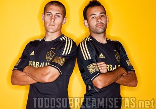 LA Galaxy Adidas 3rd Jersey 11/12. Fuente TSC Galaxy3rdmain