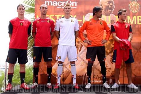 Real Mallorca - Uniformes - 2010/11 Mallorcaintro