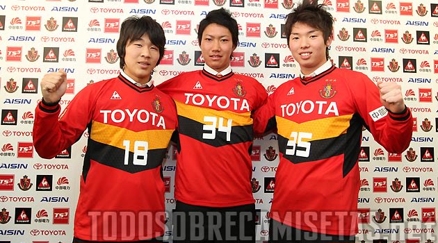 Nagoya Grampus - Titular - 2011 Nagoyaintro