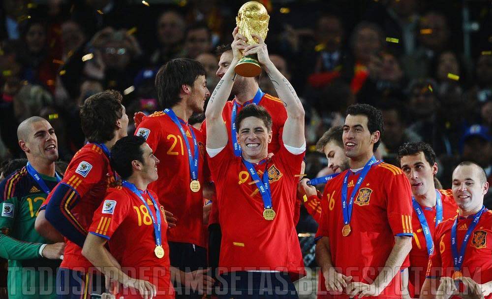 Camisa da Espanha com a estrela de campeã mundial Estrella1