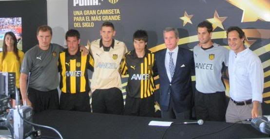 Peñarol-URU - Camisas 2010 Manyaintro