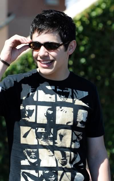 David Archuleta performs at a shopping mall! David-archuleta-american-idol-seaso