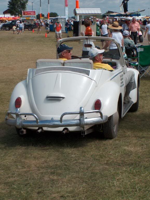 Sightings: Kinda like UFOs only for VWs instead. - Page 9 Airventure2009285