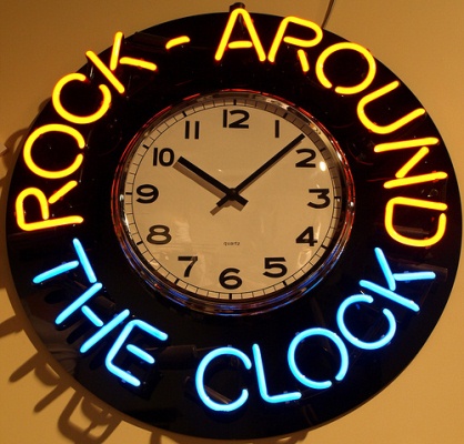 VA - Rock - Around The Clock (2008) 415ae33845cccee2aa0faf4a80e70349