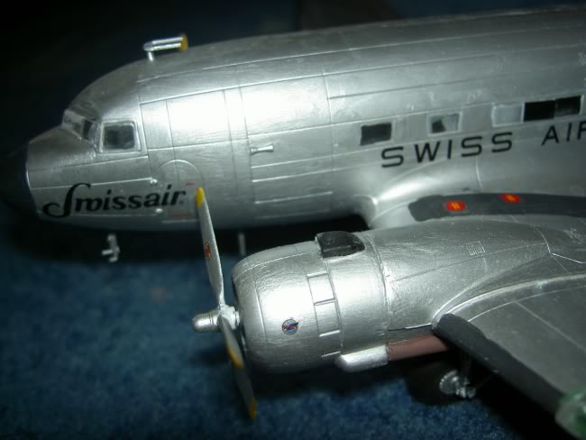 DC 3 - Swiss Air Lines - Revell - 1/72 DC34