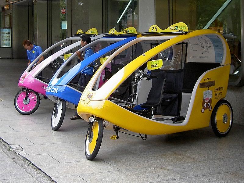 Velotaxis alias becak Jepang 800px-Velotaxi1