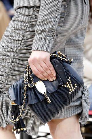 Louis Vuitton« ｡◕‿◕｡احدث الشناط  .. Bag44