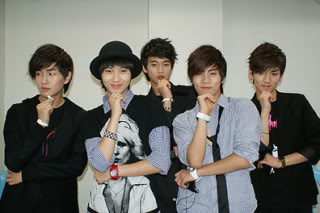 WE'RE LIVING IN THE SMTOWN!~ (OFFICIAL SHINee THREAD :D) 000de3ek-1