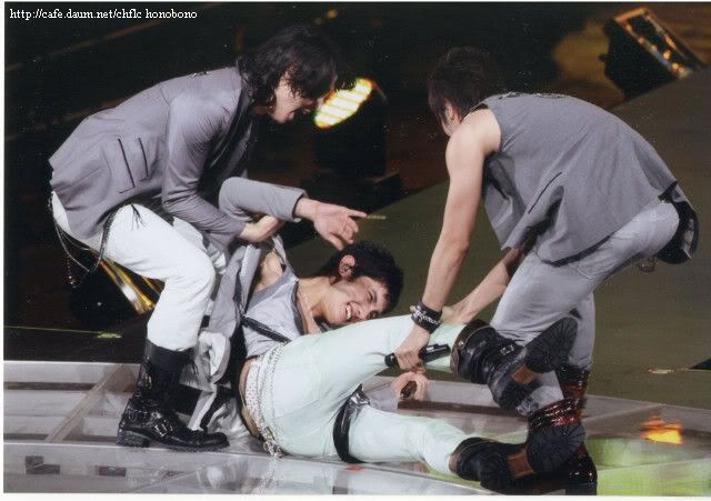 [Collection] Funny DBSK Harassingmin2-1