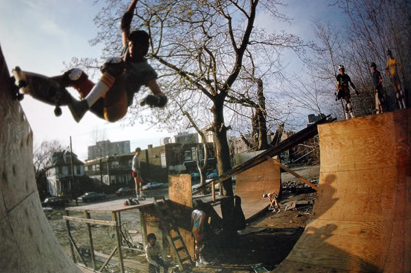 ARQUIVO DE DOGTOWN - postem aqui cenas sobre os z-boys e afins k encntrarem....fotos videos decks e outras curiosidades! - Pgina 2 Markgator