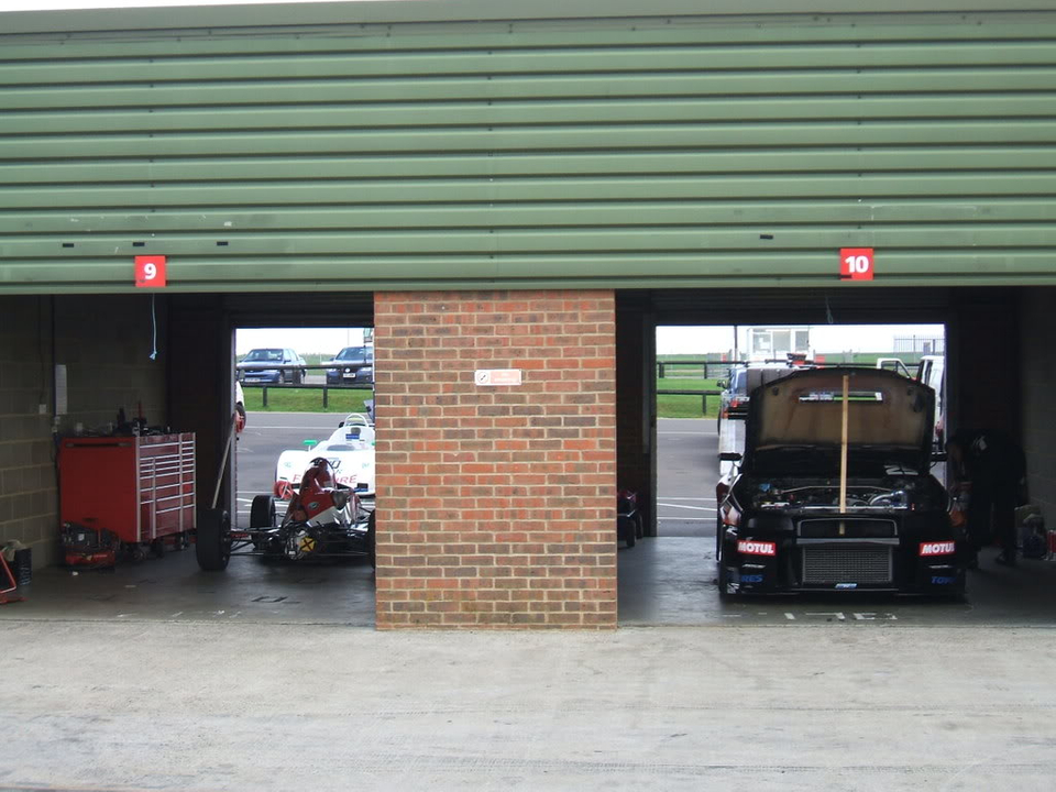 Pictures from the testing at Snetterton LOADS of PICTURES!! DSCF2702