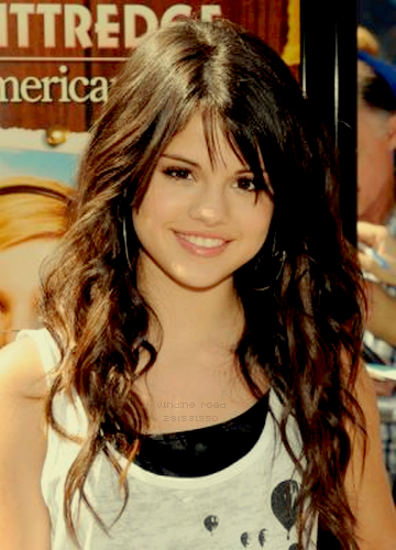 Selly Gomez Normal_07