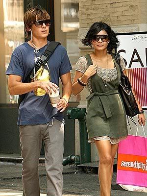 Bilder von Zanessa!!!! Zac_efron