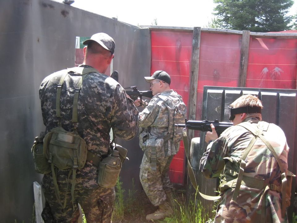 pics from the 27th at the cqb site FT Lawson Janfeb2009062