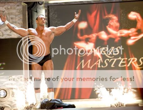 Chris Masters Entrance 01