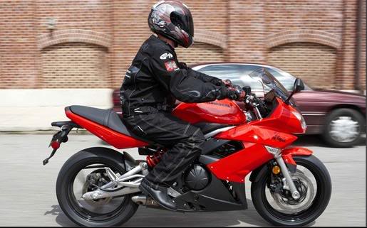 KAWASAKI NINJA 650 2009_kawasaki_ninja_650r_red