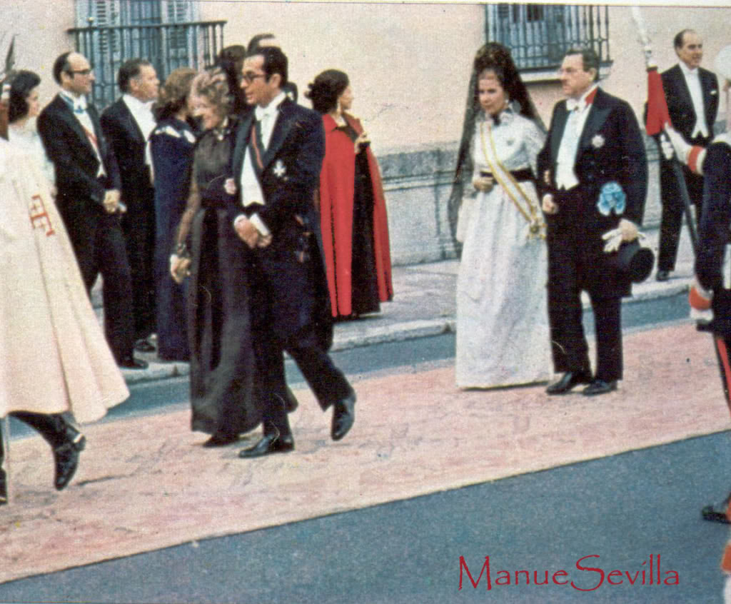 Boda de los Duques de Cádiz, Alfonso y María del Carmen - Página 5 56