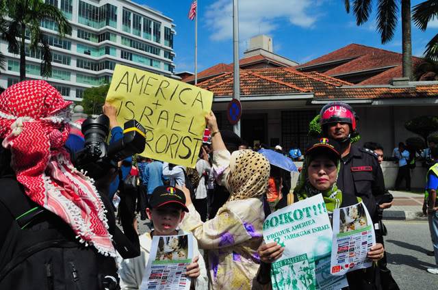 FOTO | DEMO BANTAHAN KEKEJAMAN ISRAEL @ US EMBASSY 9 JANUARY 2009 - Page 3 DSC_1580