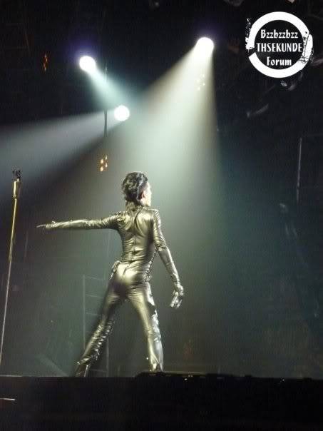 All About "Welcome to Humanoid City" Tour Post Here!!! Tumblr_kyfdlvHiMY1qb4pdwo1_500