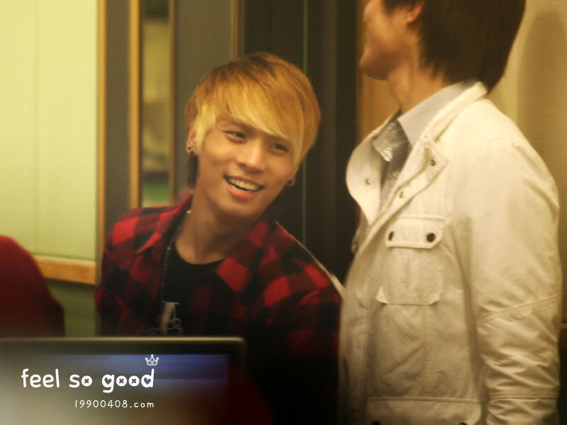 091026 Jonghyun @ Kiss the Radio 285689c845e1a1a8c91768c6