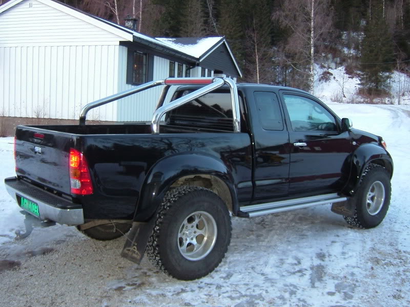 Tomera - 06' Toyota Hilux AT37'' by Arctic Trucks DSCF2399