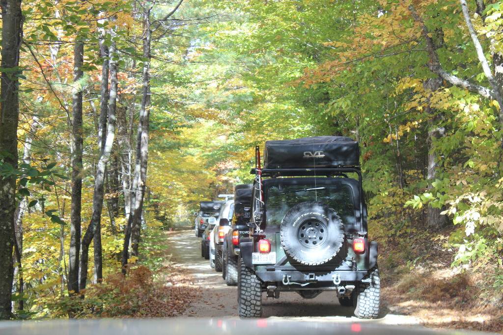 Northeast Overland's Third Annual Fall Foliage Tour - Page 2 IMG_3021_zps5t8uqhgb