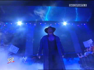 Ladder match Number one contender por el Us championship (Triple Treaht match)  Edge Vs The Undertaker Vs Matt Hardy 24