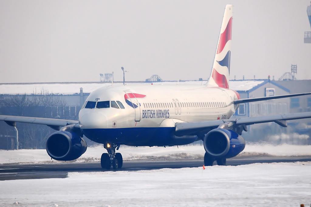 Aeroportul Bucuresti (Henri Coanda/Otopeni) - Februarie 2012 OTP016p