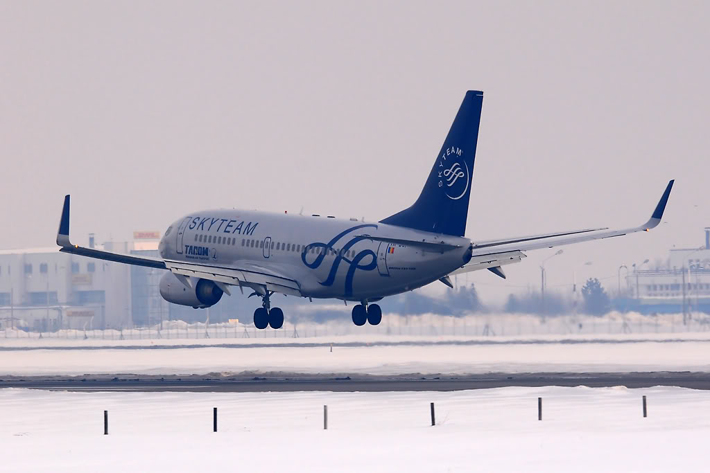 Aeroportul Bucuresti (Henri Coanda/Otopeni) - Februarie 2012 OTP050p