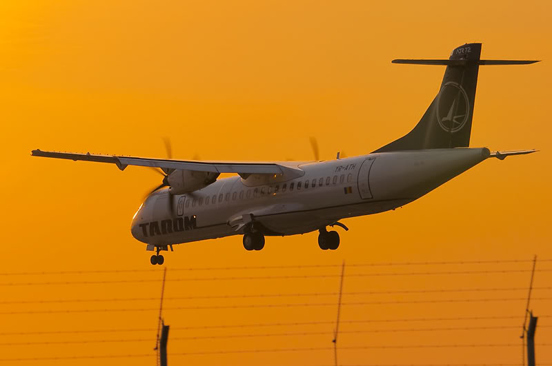 Aeroportul Bucuresti (Henri Coanda/Otopeni) - Mai 2010 - Pagina 3 OTP085