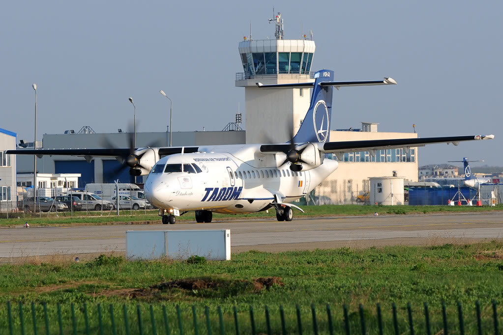 Aeroportul Bucuresti ( Henri Coanda / Otopeni ) - Aprilie 2012 - Pagina 2 OTP136p