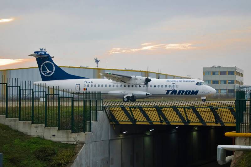 Aeroportul Bucuresti (Henri Coanda / Otopeni) - Noiembrie 2009 - Pagina 3 OTP020p