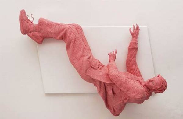 İtalyan sanatçı Maurizio Savini çalışmalrında sakızdan heykeller yaptı süperrrrr Mauriziosavini2wu7