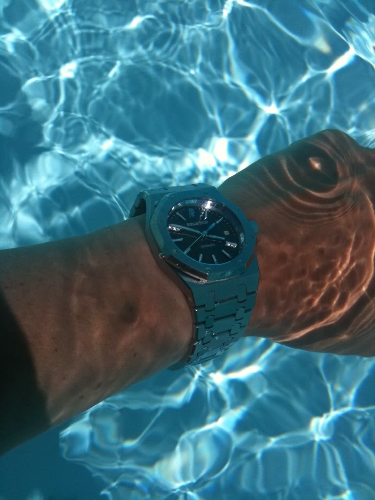 Quelle montre portez-vous à la piscine ? 3f422ada