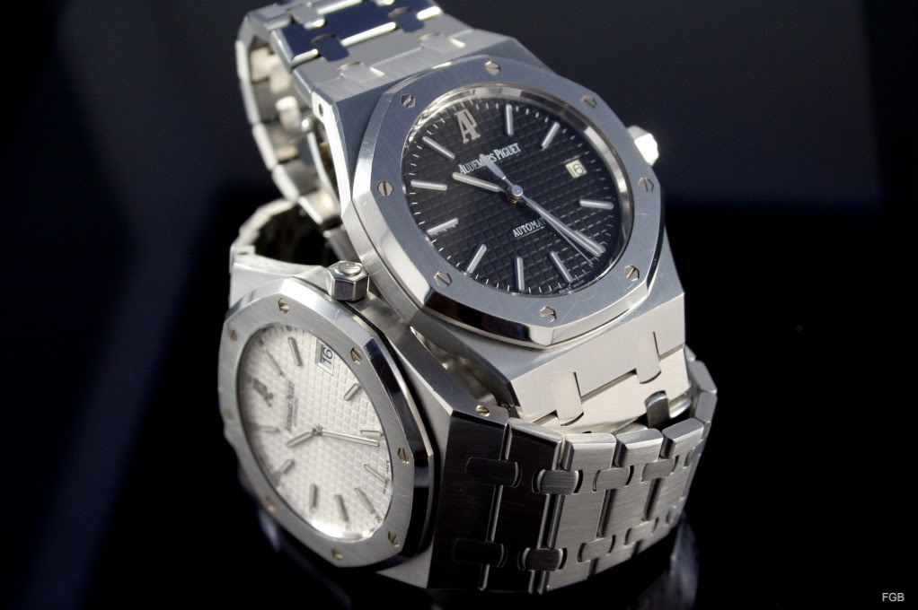 Audemars Piguet Royal Oak : la 15300 et la 15202 côte à côte. IMG_4607