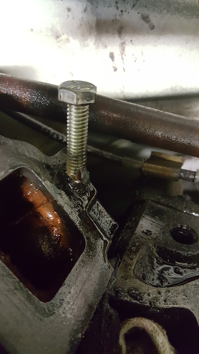 Broken intake bolt 93 5.0l 20160601_205945_zpsn9axyjtj