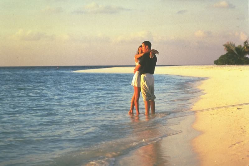 Foto romantike - Faqe 30 Beach20couple