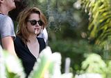 Kristen Stewart - Imagenes/Videos de Paparazzi / Estudio/ Eventos etc. - Página 8 Th_kstewartfans-nola09021015