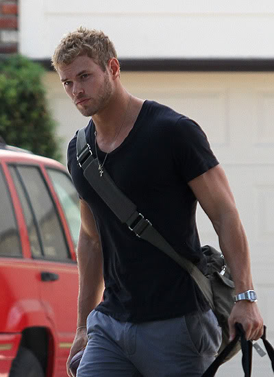 Kellan Lutz - Imagenes/Videos de Paparazzi / Estudio/ Eventos etc. - Página 13 Twilightxchangeklthumb