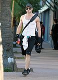 Kellan Lutz - Imagenes/Videos de Paparazzi / Estudio/ Eventos etc. - Página 14 Th_twilightxchange-kellan5