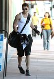 Kellan Lutz - Imagenes/Videos de Paparazzi / Estudio/ Eventos etc. - Página 14 Th_twilightxchange-kellan8