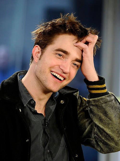 Imagenes/Videos Promocion de "Water For Elephants" - Página 4 Pattinsonlife-TTS-1-thumb