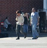 Imagenes/Videos en el Set de Water For Elephants - Página 12 Th_pattinsonlife-wfe38