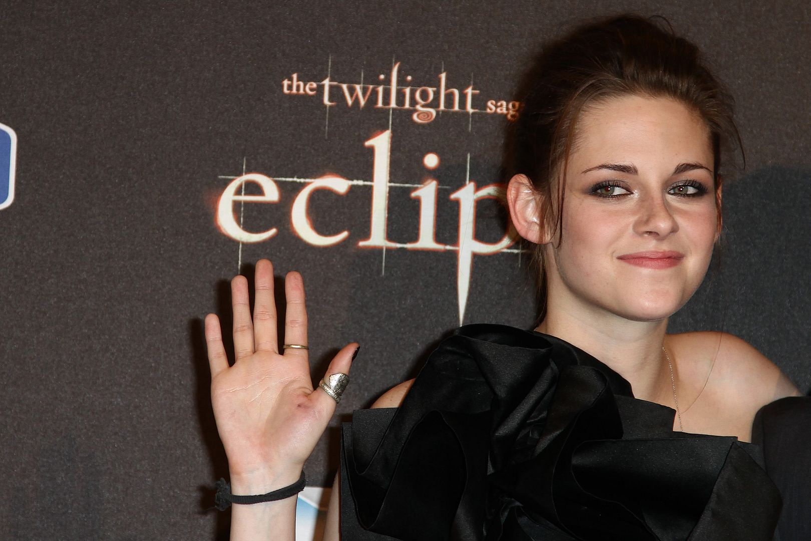 Imagenes/Videos Promocion de Eclipse (EUROPA Y OCEANÍA) - Página 3 Kstewartfans-hq2232