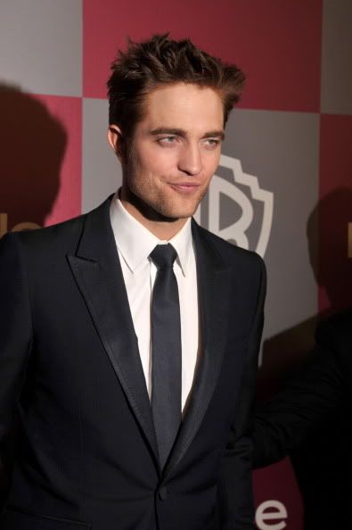 17-ENERO- OMG Robert Pattinson en los Globos de Oro!! *ACTUALIZADO* Pattinsonlifeggap3