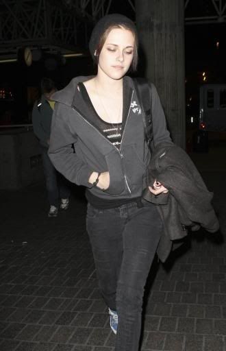 Kristen Stewart Imagenes/Videos  Paparazzi/ Estudio/ Eventos etc. (Mar 2009 - Jun 2010) - Página 39 Kstewartfans-344215