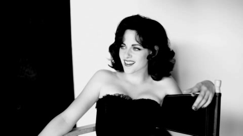 2011: VOGUE Kstewartfans034