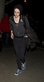 Kristen Stewart Imagenes/Videos  Paparazzi/ Estudio/ Eventos etc. (Mar 2009 - Jun 2010) - Página 39 Th_kstewartfanshq4516