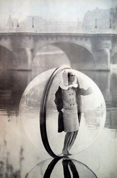 "Bubble Series" Bazaar 1963 ~ Simone & Sokolsky Blog_SimonedA_1963_Mar_Bazaar_129_S